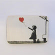 Calamita magnete in legno bimba con cuore Banksy piccola